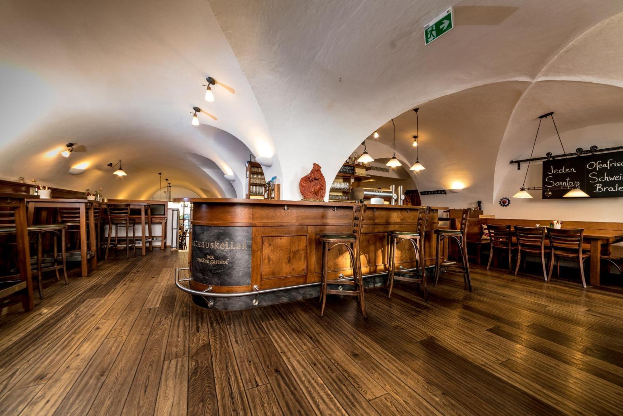 Rathauskeller Melk Hotel ภายนอก รูปภาพ