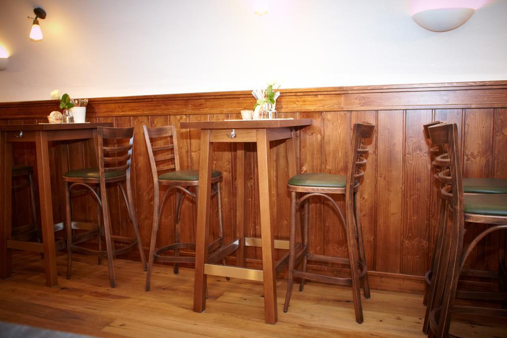 Rathauskeller Melk Hotel ภายนอก รูปภาพ
