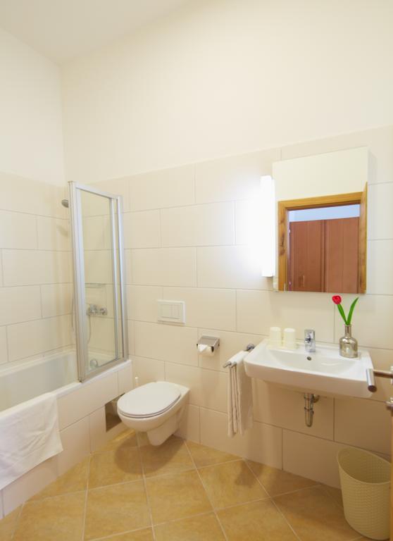 Rathauskeller Melk Hotel ภายนอก รูปภาพ