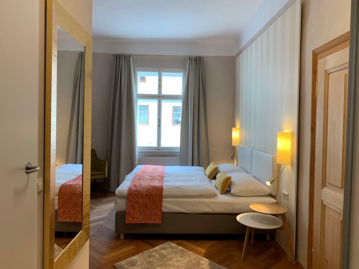 Rathauskeller Melk Hotel ภายนอก รูปภาพ