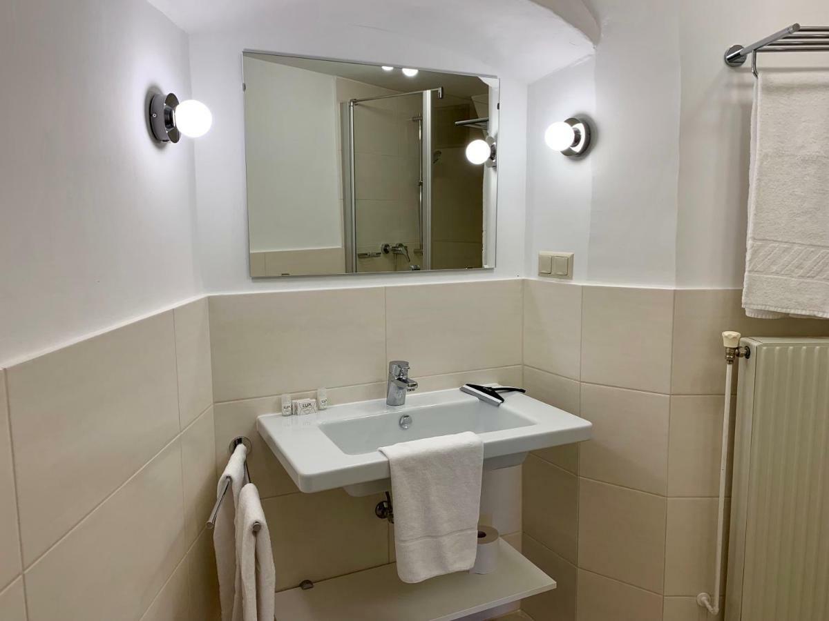 Rathauskeller Melk Hotel ภายนอก รูปภาพ